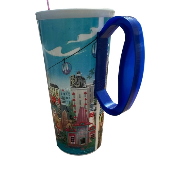 Walt Disney World 50th Anniversary plastic mug - Picture 5 of 8